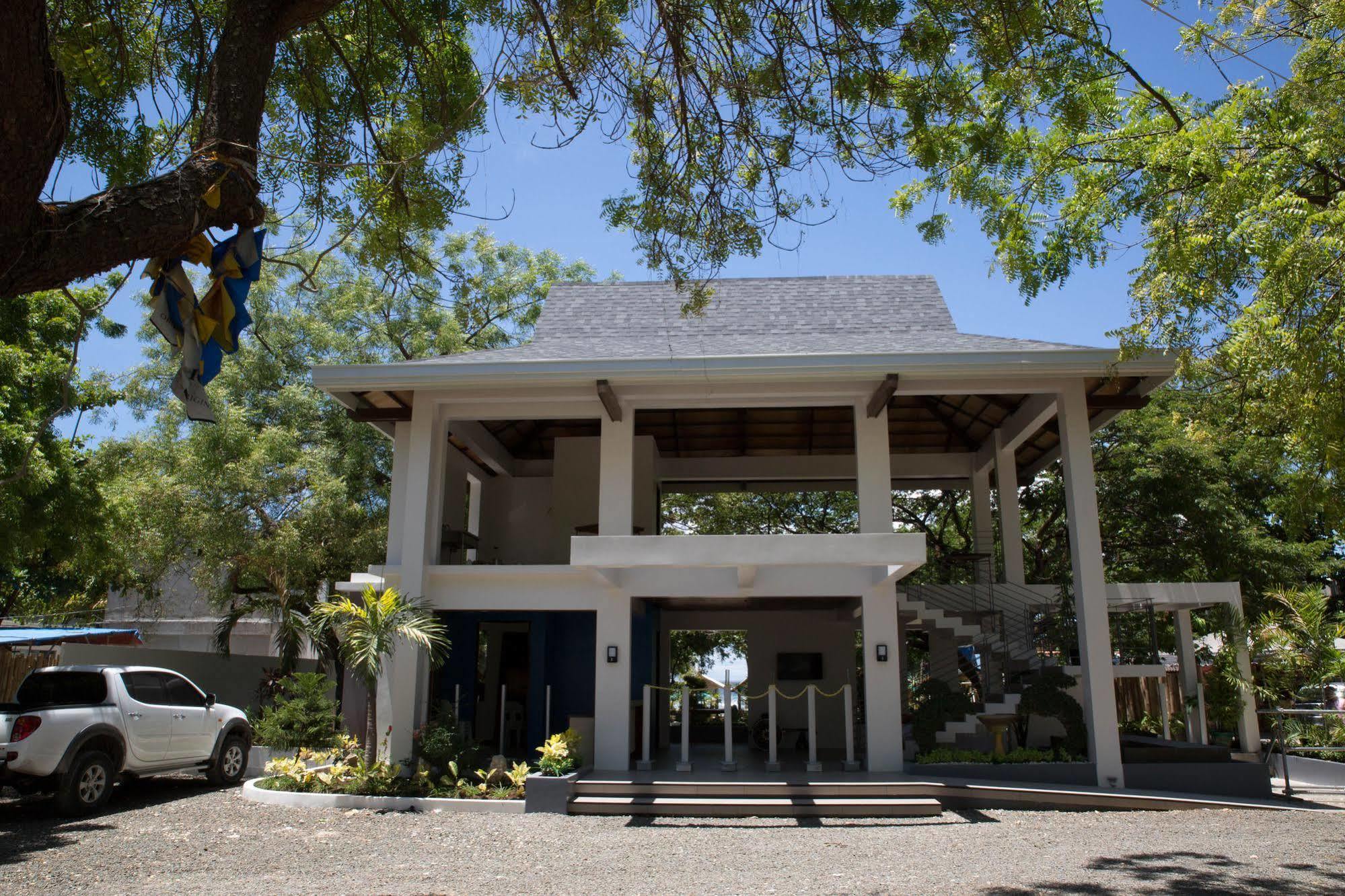 Karancho Beach House Мактан Екстериор снимка