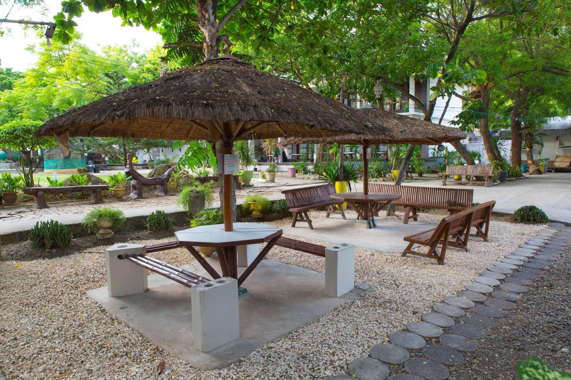 Karancho Beach House Мактан Екстериор снимка
